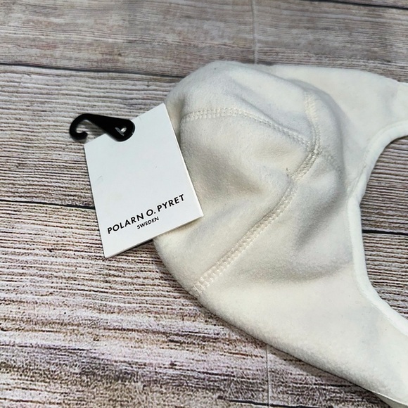 NWT Polarn O. Pyret White Winter Hat Size 4 To 6 Months - Picture 4 of 12